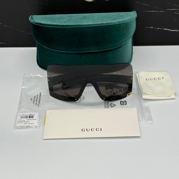 NEW GG1631S 004 GUCCI BLACK GREY OVERSIZED WOMEN GUCCI SUNGLASSES - Picture 14 of 14